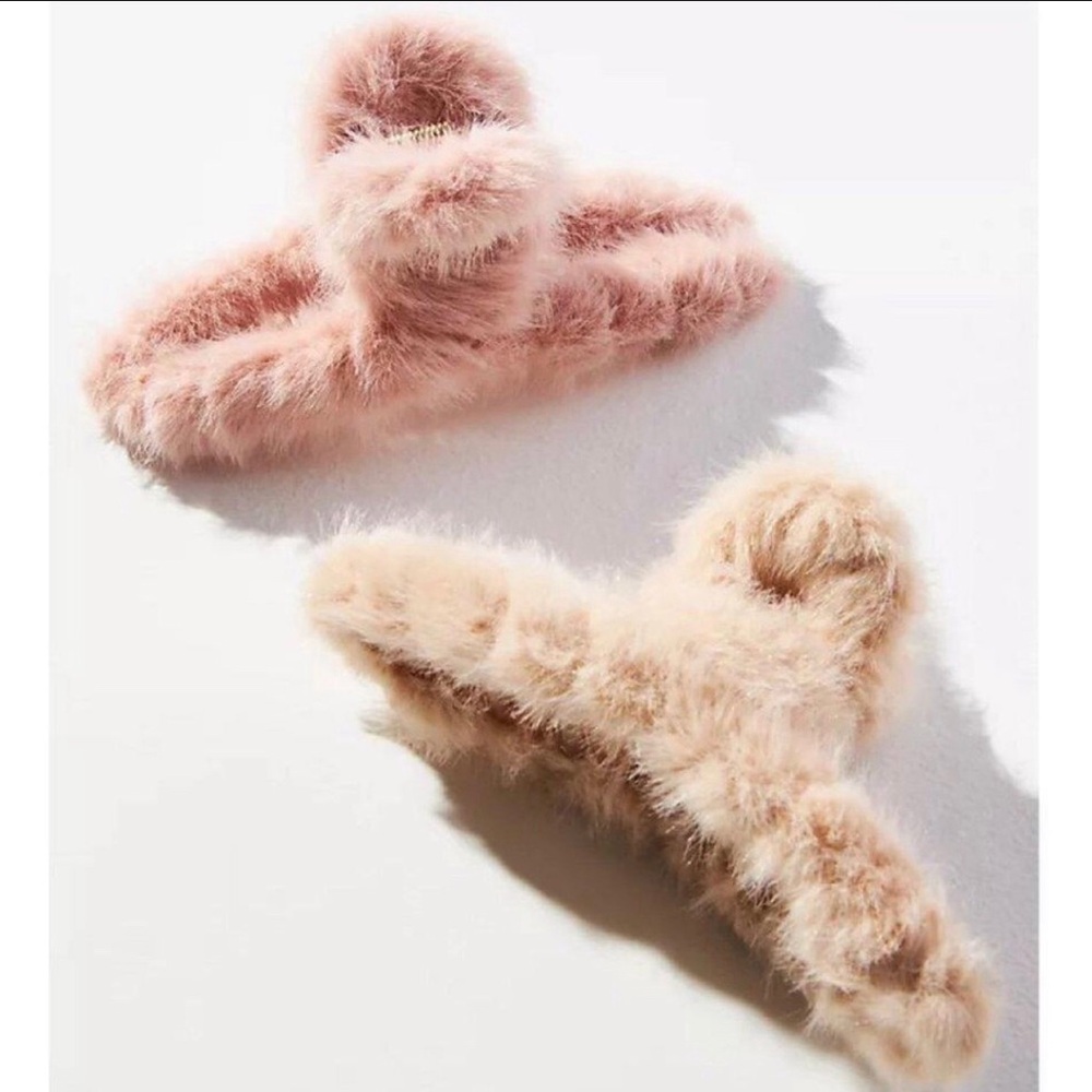 Anthropologie Faux Fur Claw Hair Clip Set